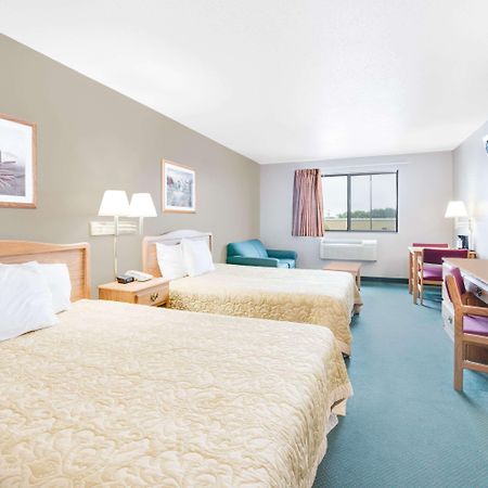 Motel Super 8 By Wyndham Sisseton Exteriér fotografie