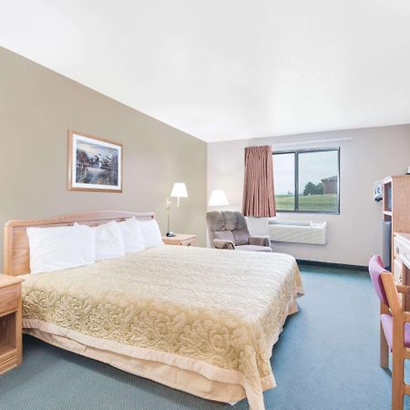 Motel Super 8 By Wyndham Sisseton Exteriér fotografie